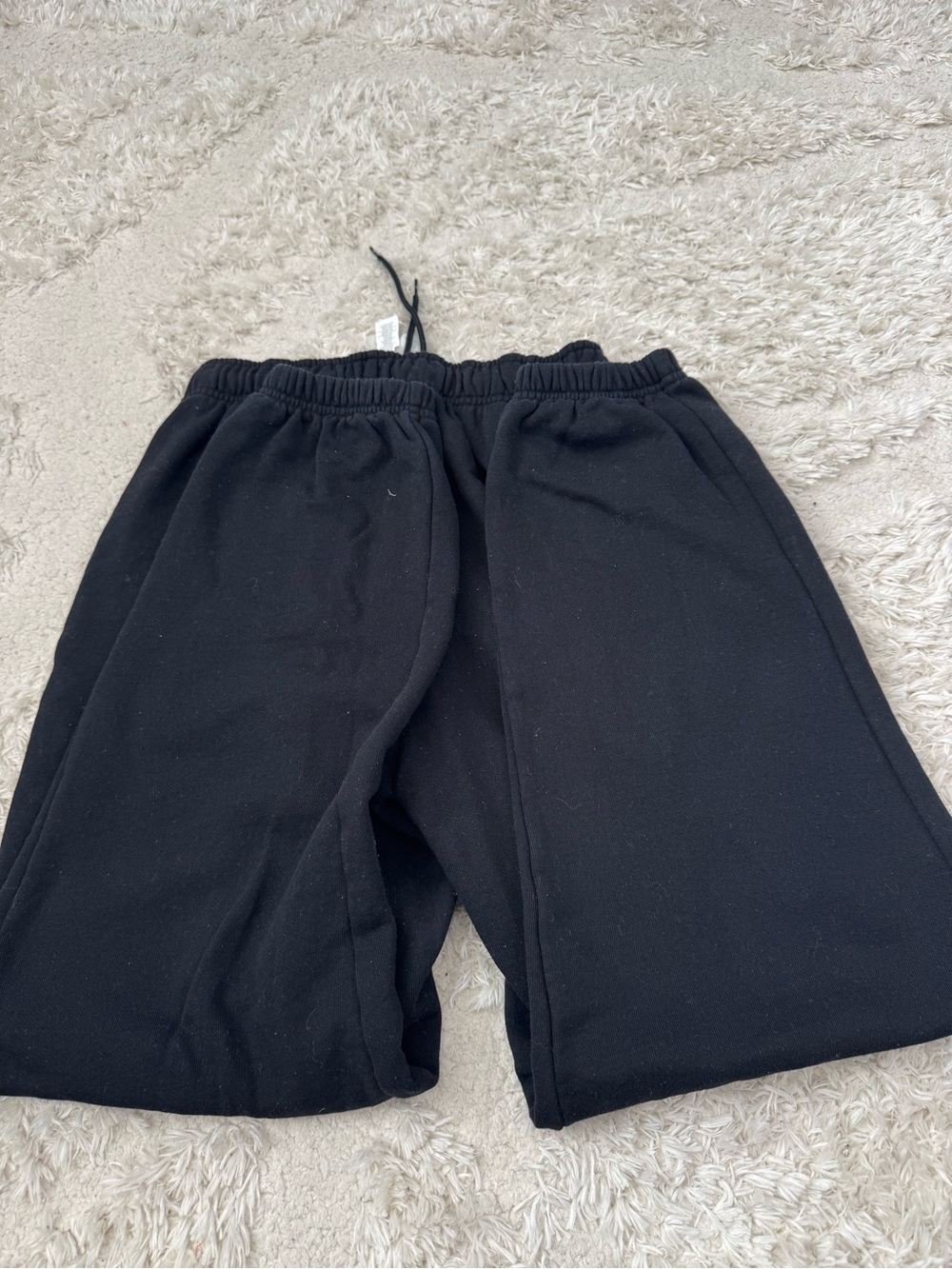 ALO Yoga Black cuffed sweatpants - Picture 3 of 5